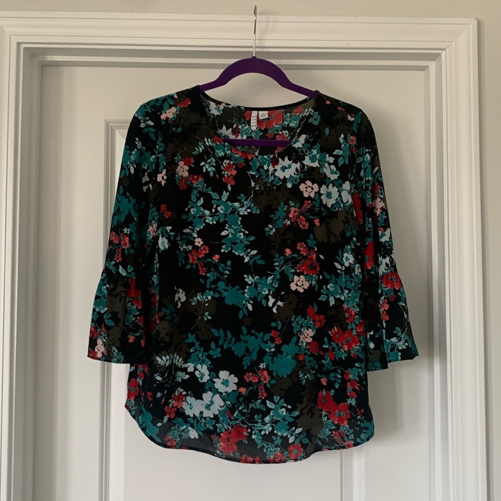 Black Floral Blouse from Elle Size: S